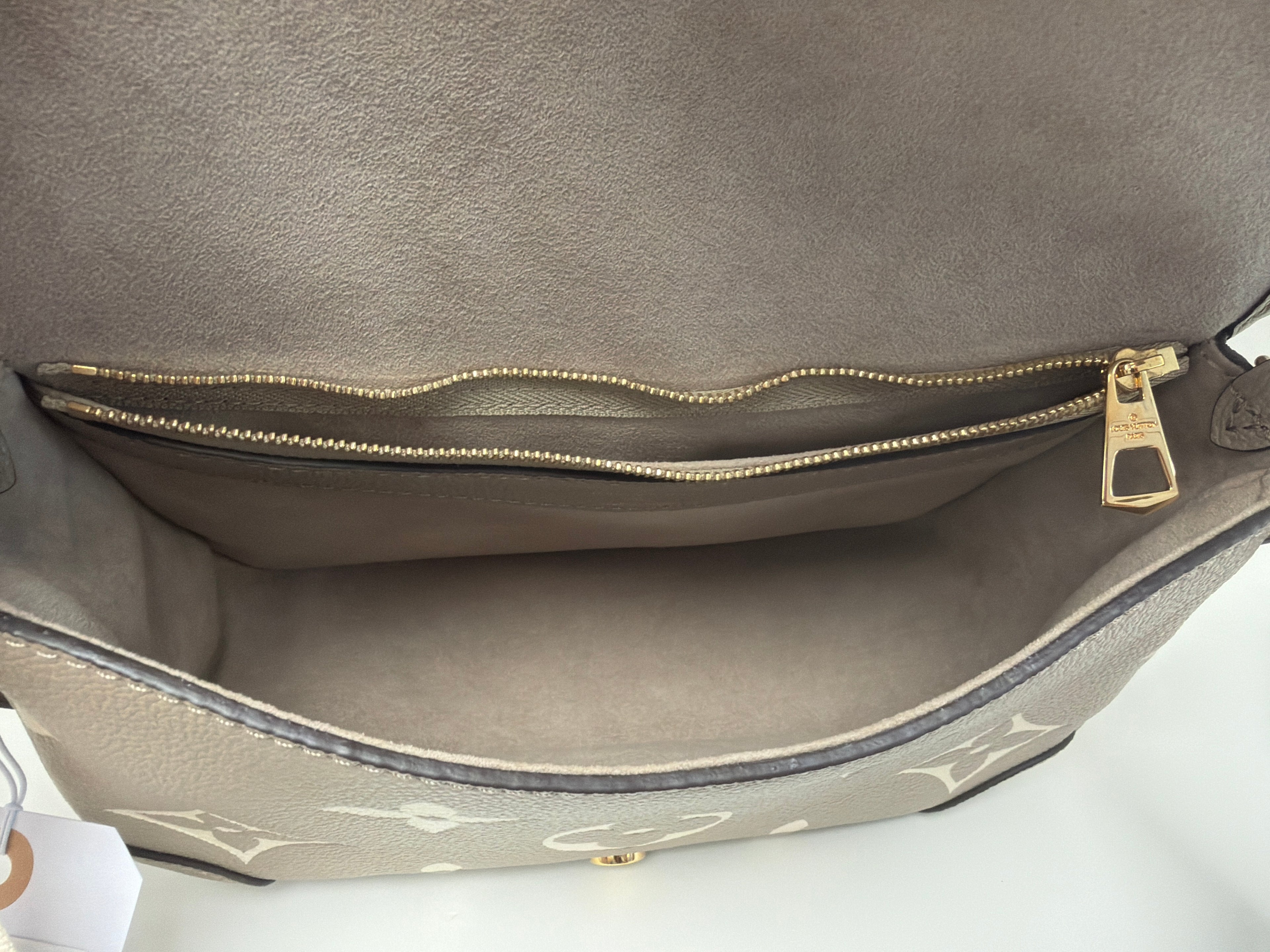 Louis Vuitton Diane Tourterelle/ Crème Monogram