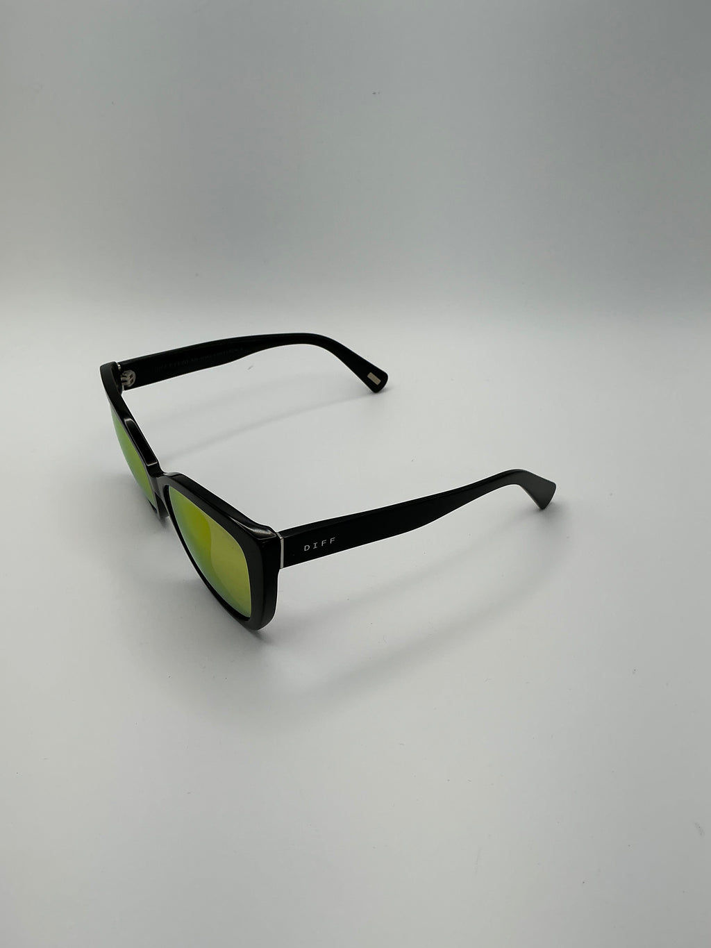 DIFF Eyewear "Ruby" Polarized Lens