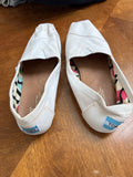 Canvas Shoes - Toms