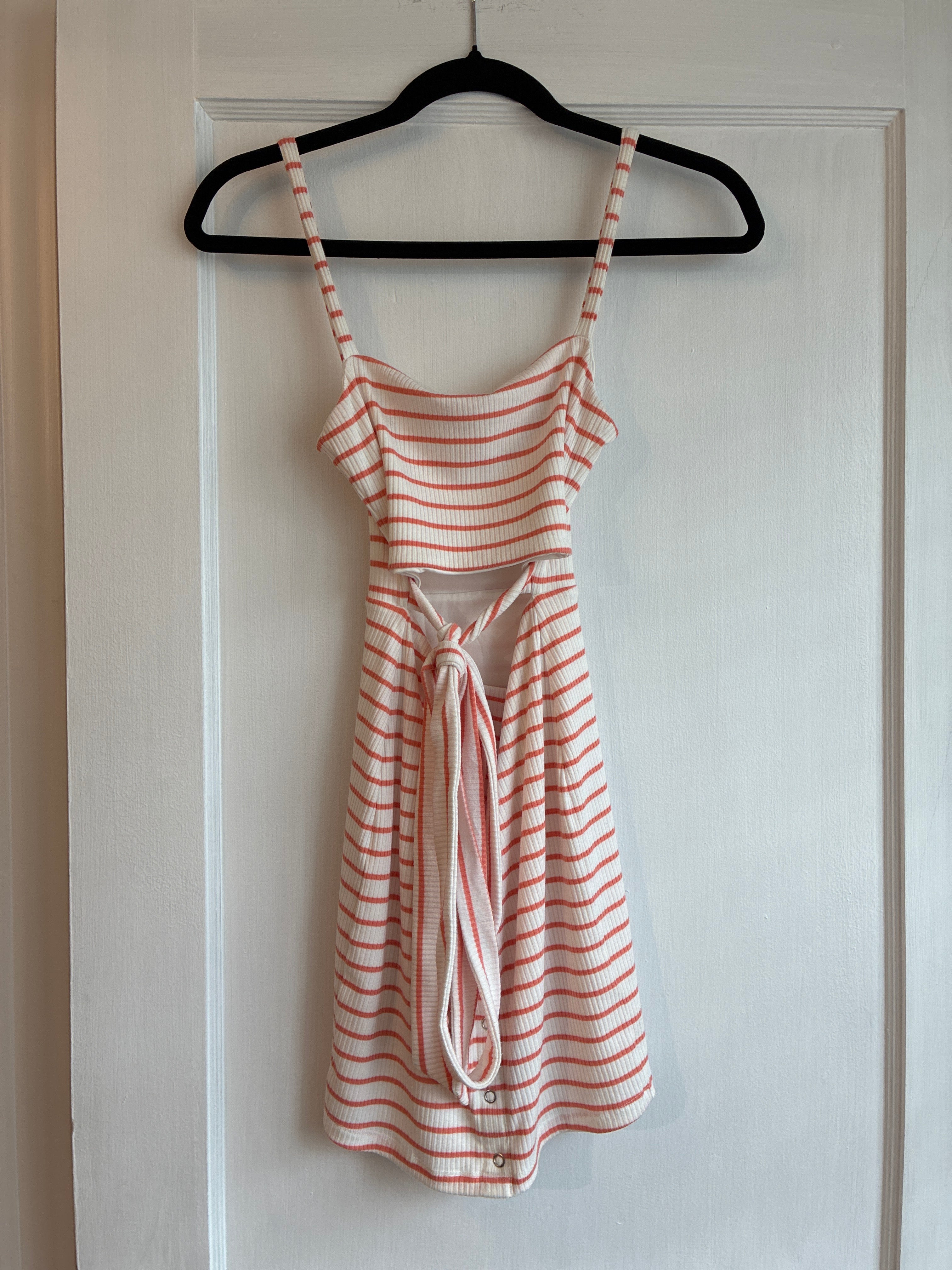 Casual Dress - Privacy Please