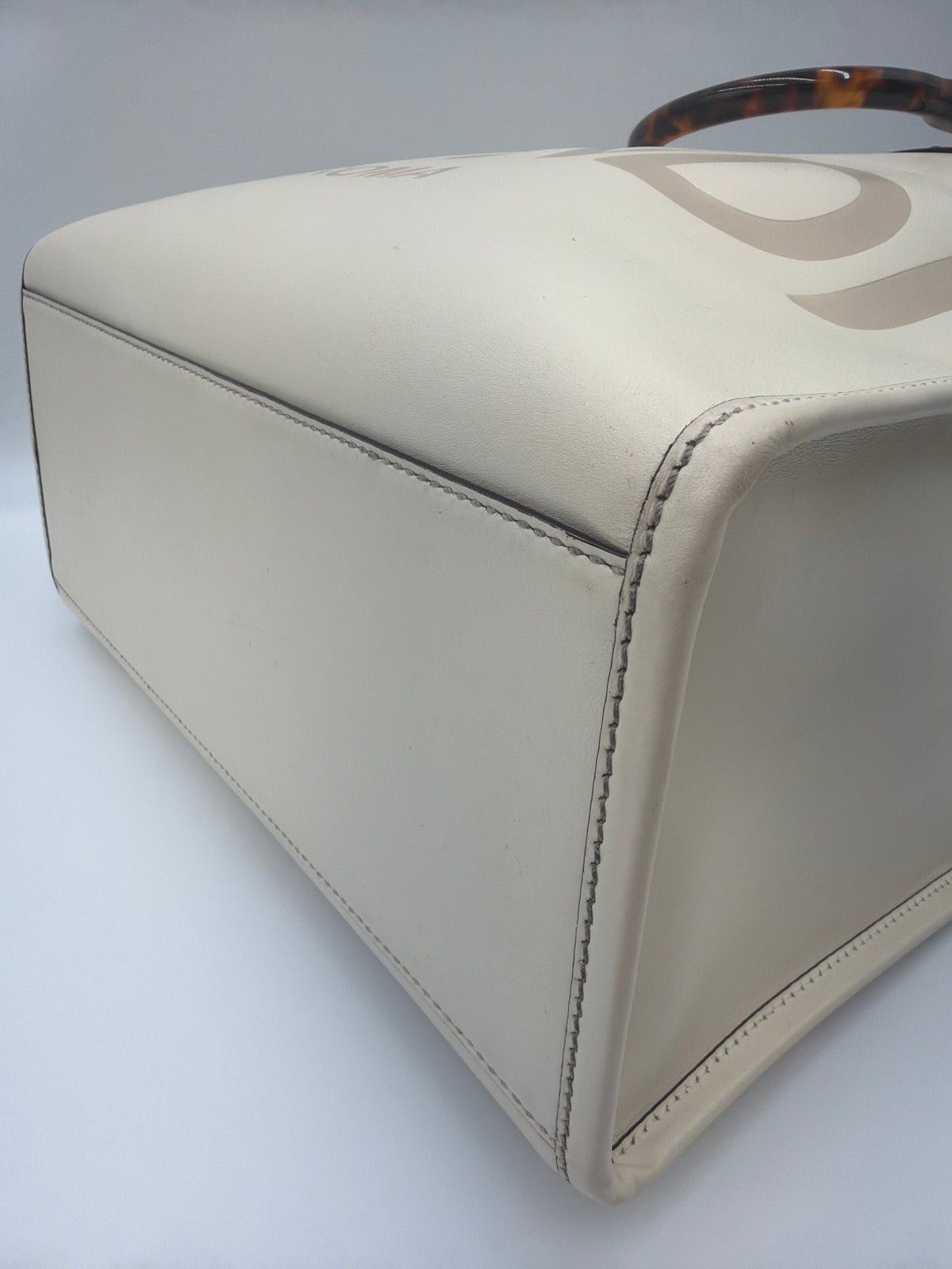 Fendi Vitello King Plexiglass Logo Embossed Medium Fendi Sunshine Shopper Tote Moon Ivory