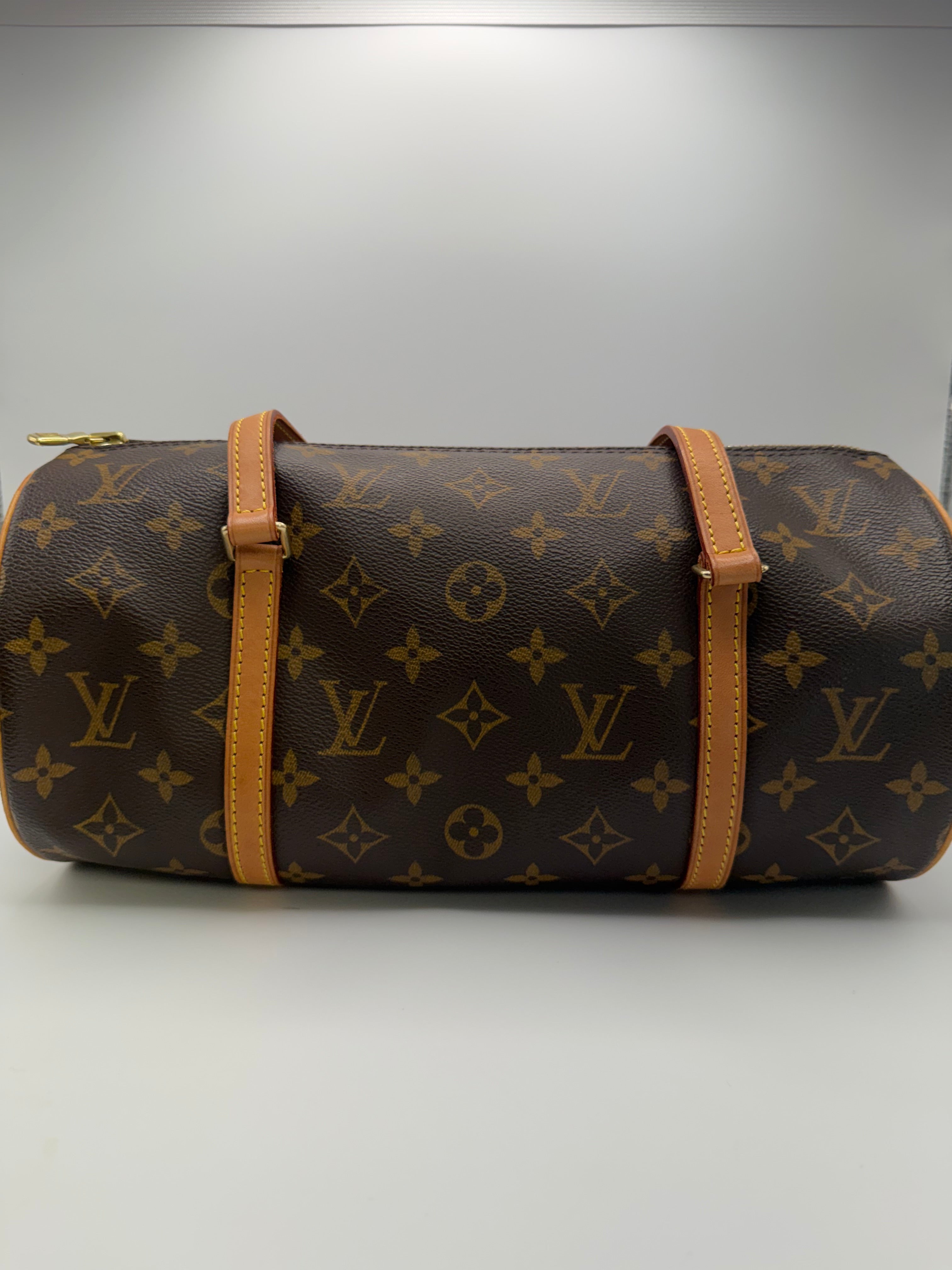 Louis Vuitton Papillon 30
Monogram