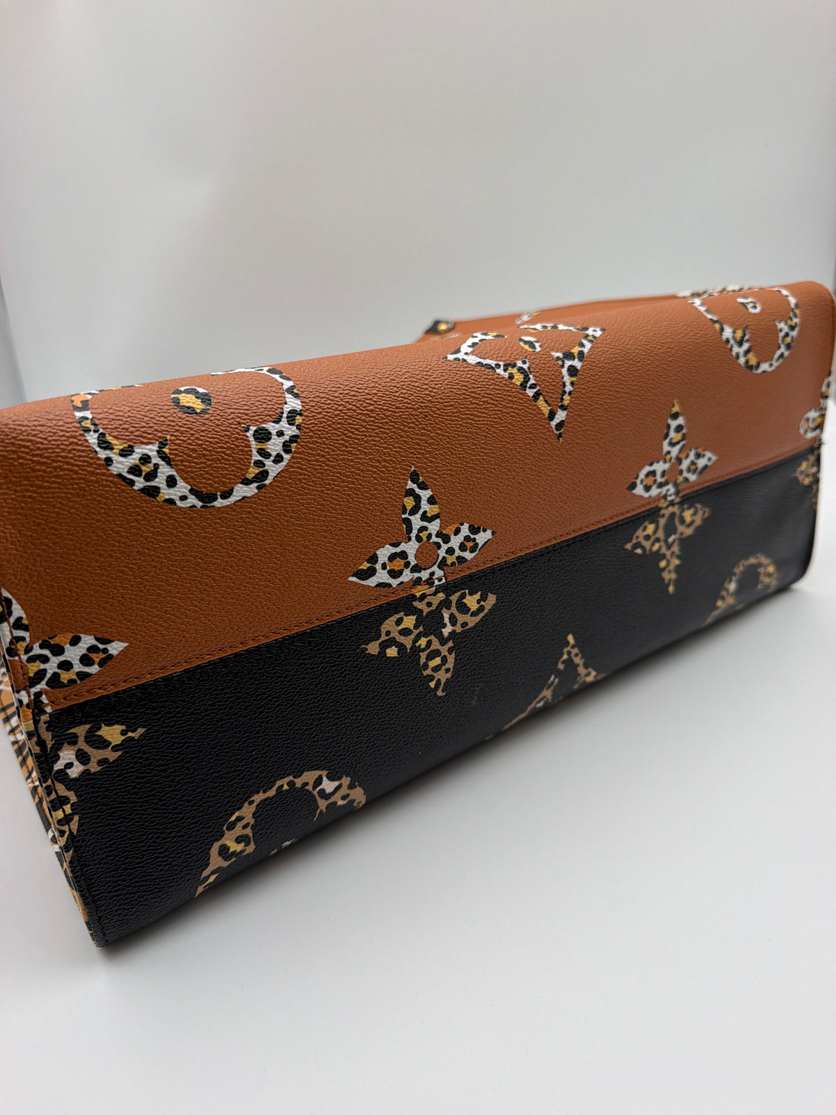 Louis Vuitton Giant Jungle Monogram OnTheGo GM tote bag
