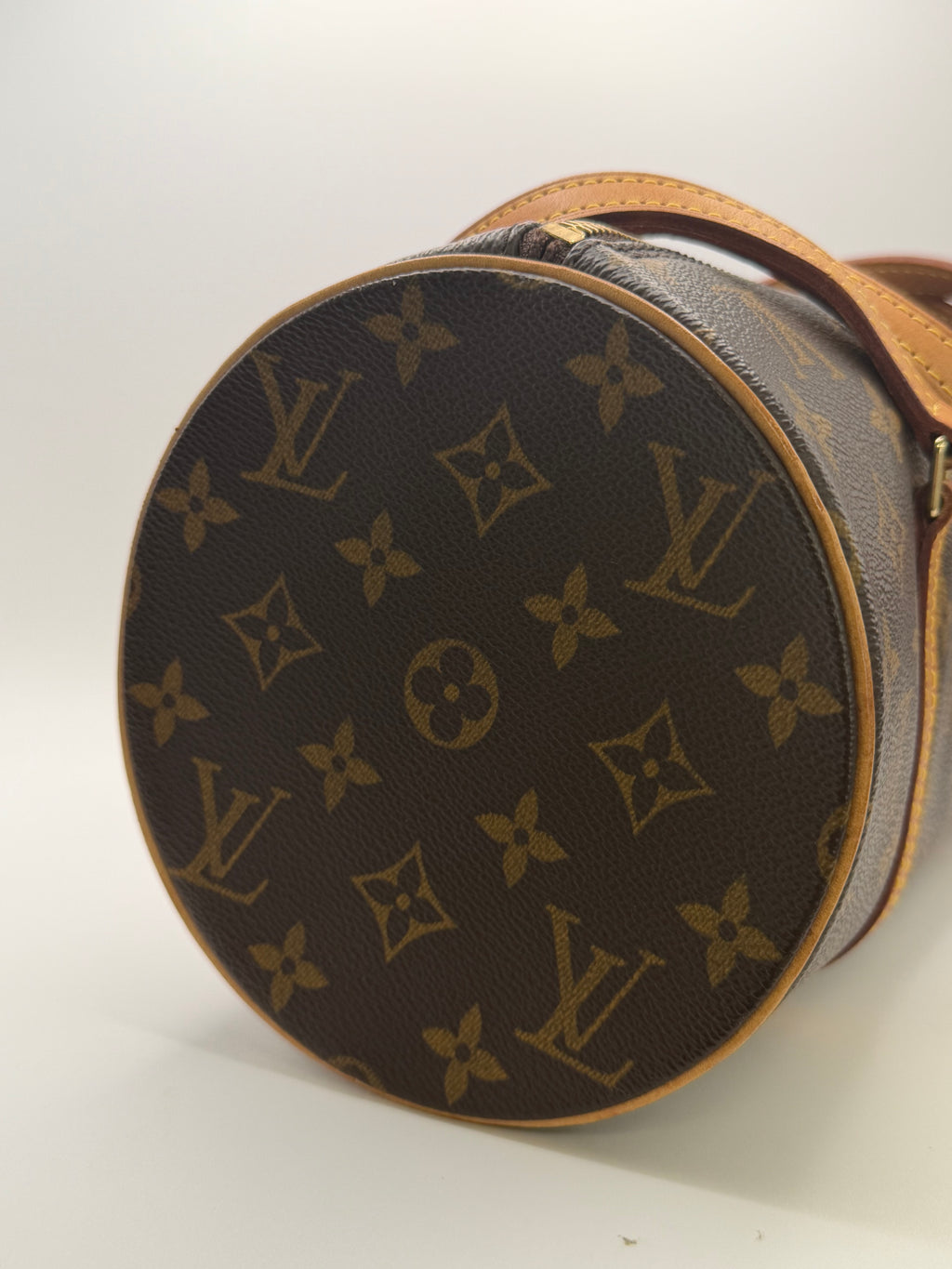 Louis Vuitton Papillon 30
Monogram