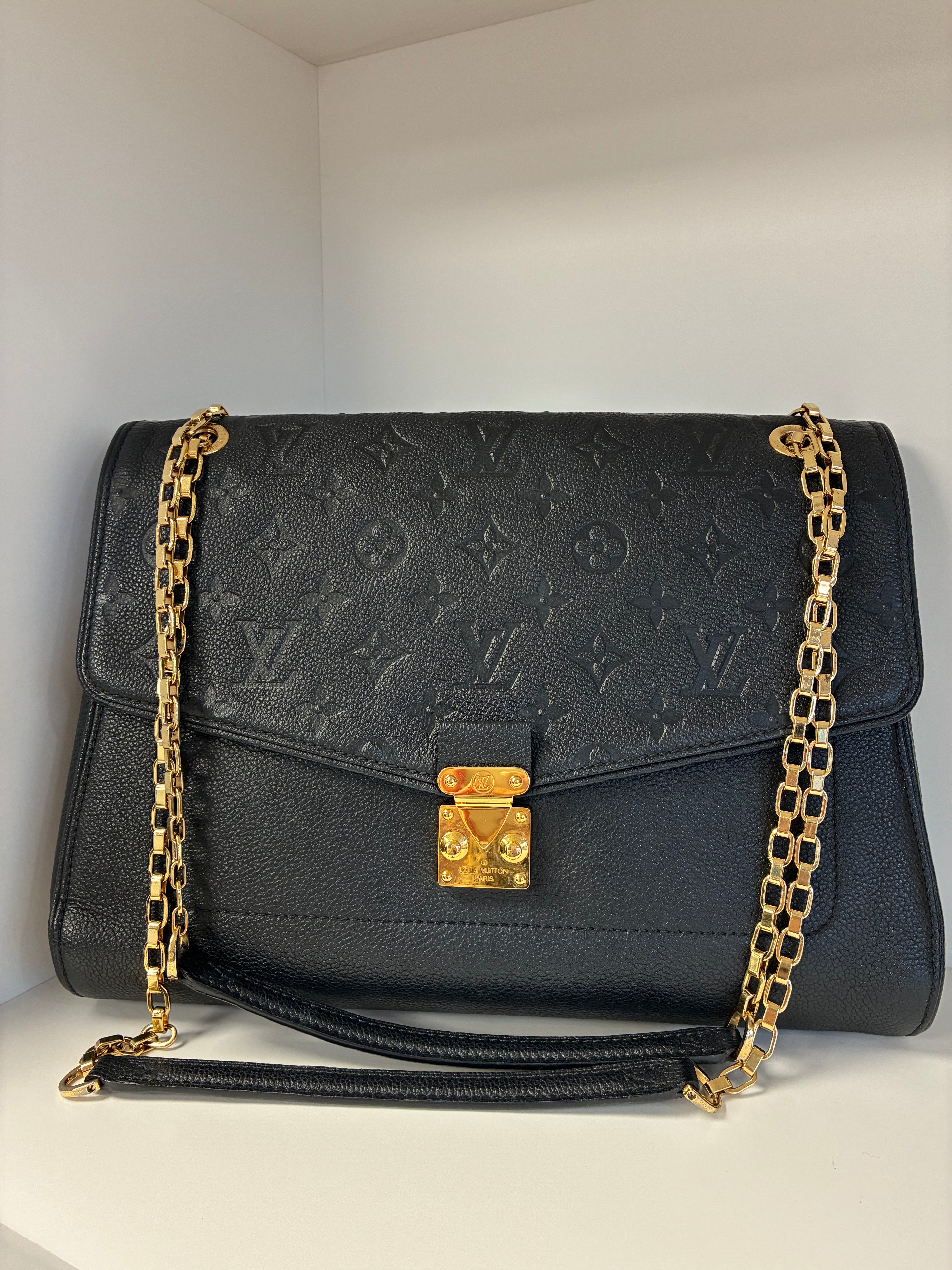 Louis Vuitton: Saint
Germain MM