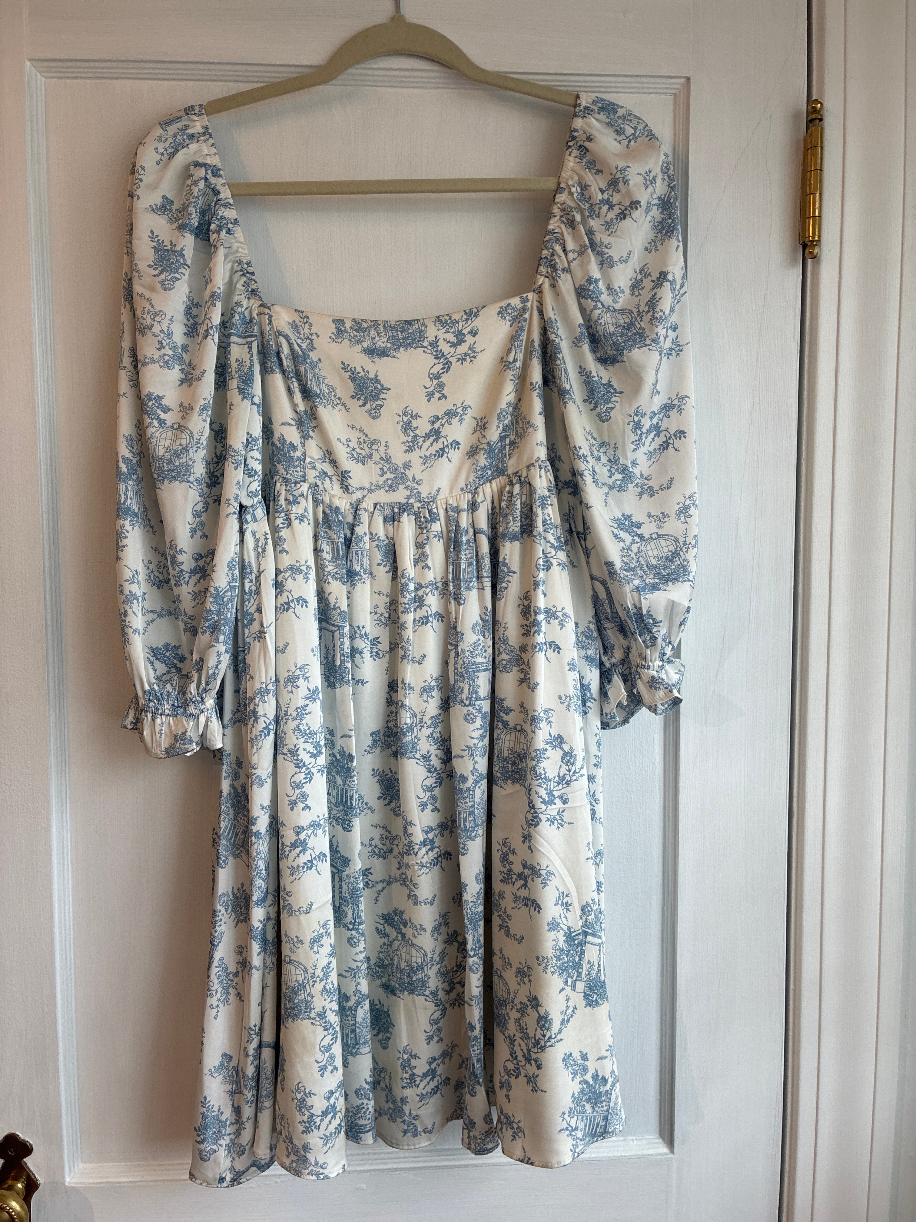 Dress - Storia