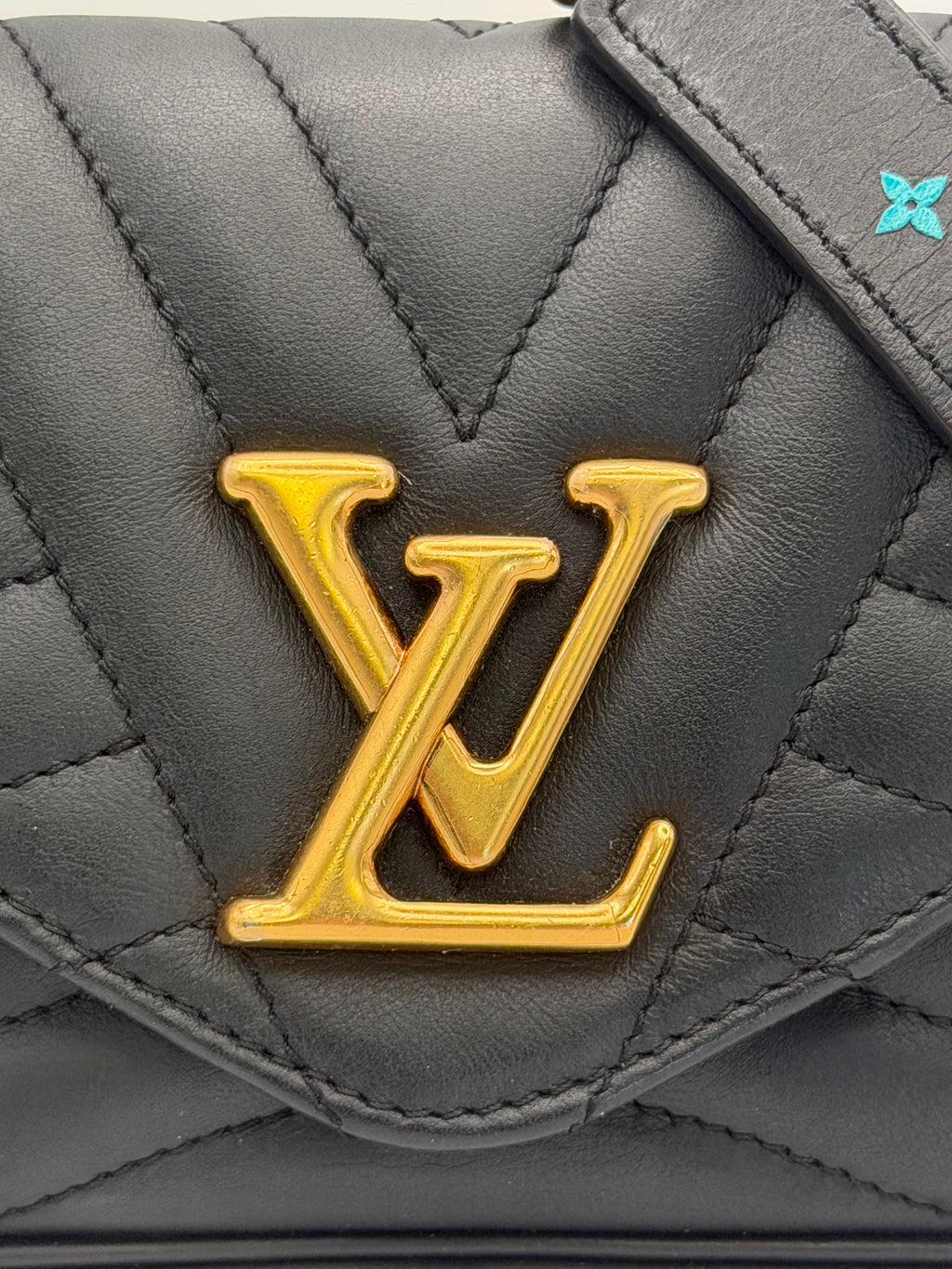 Louis Vuitton NEW WAVE CHAIN POCHETTE BLACK