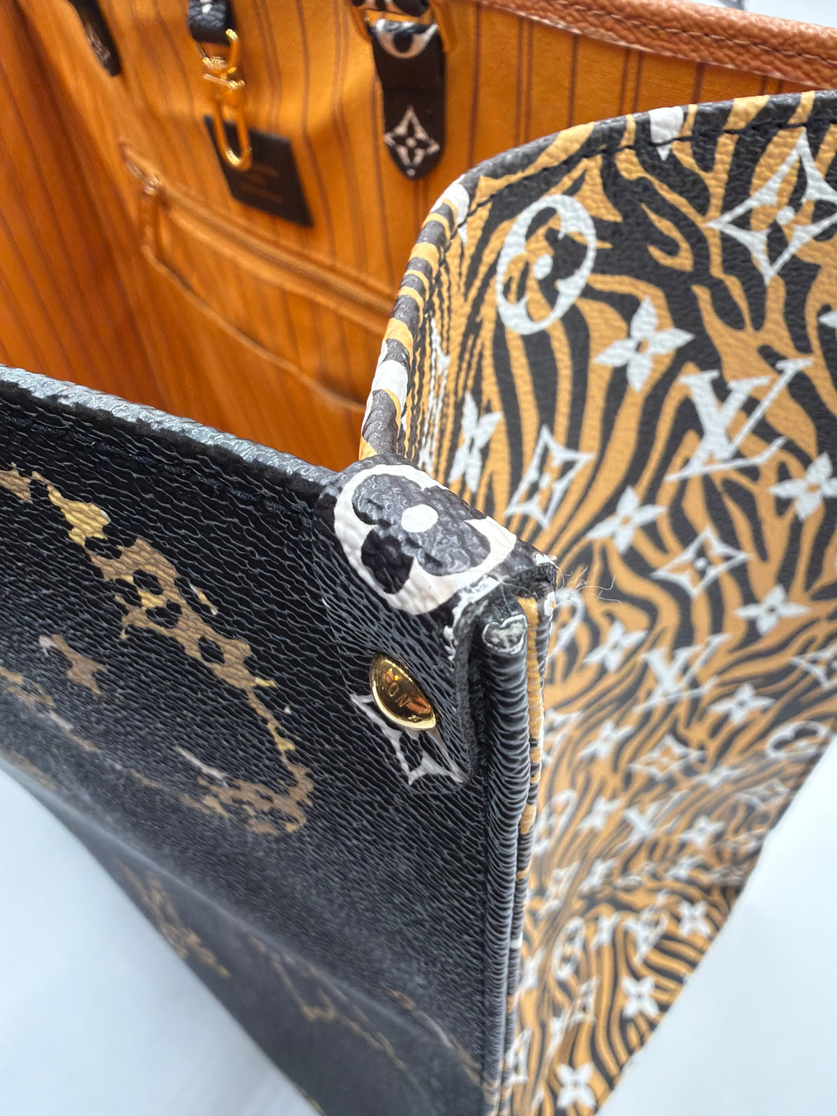 Louis Vuitton Giant Jungle Monogram OnTheGo GM tote bag