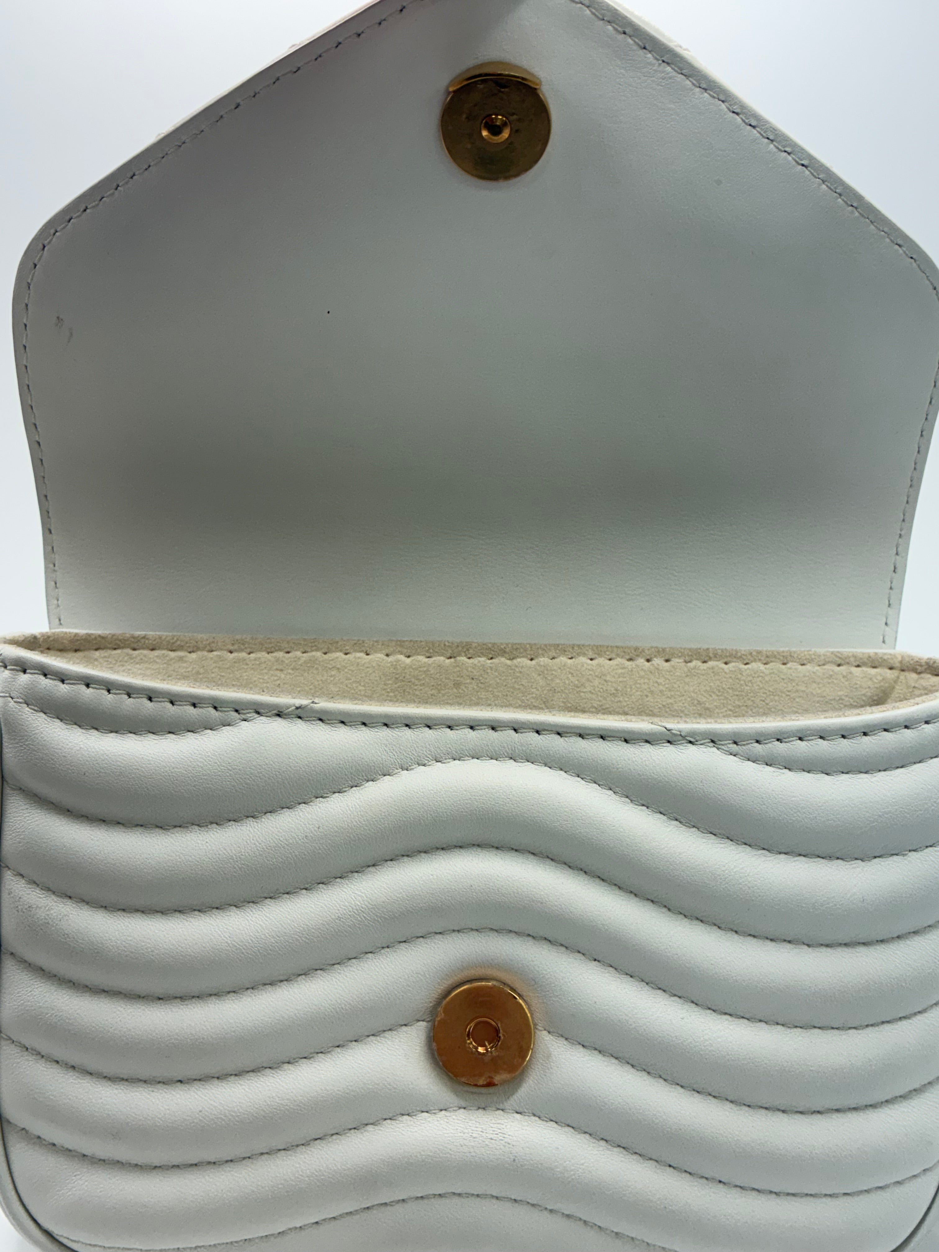 Louis Vuitton Calfskin New Wave Multi Pochette in white quilted leather