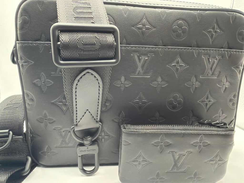 LOUIS VUITTON:
DUO MESSENGER
BAG