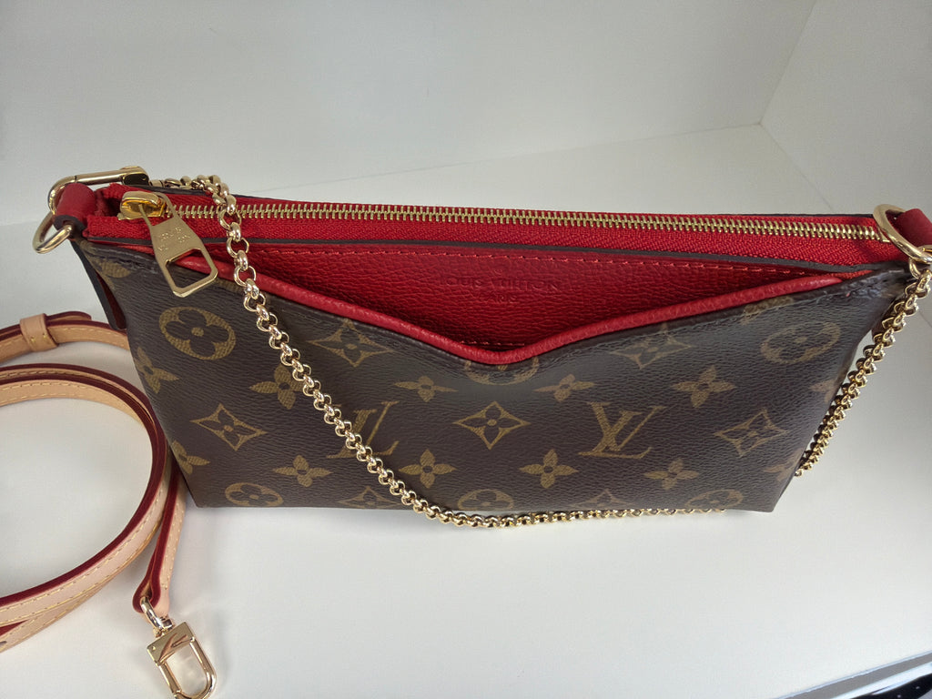 Pallas Clutch mono/ red