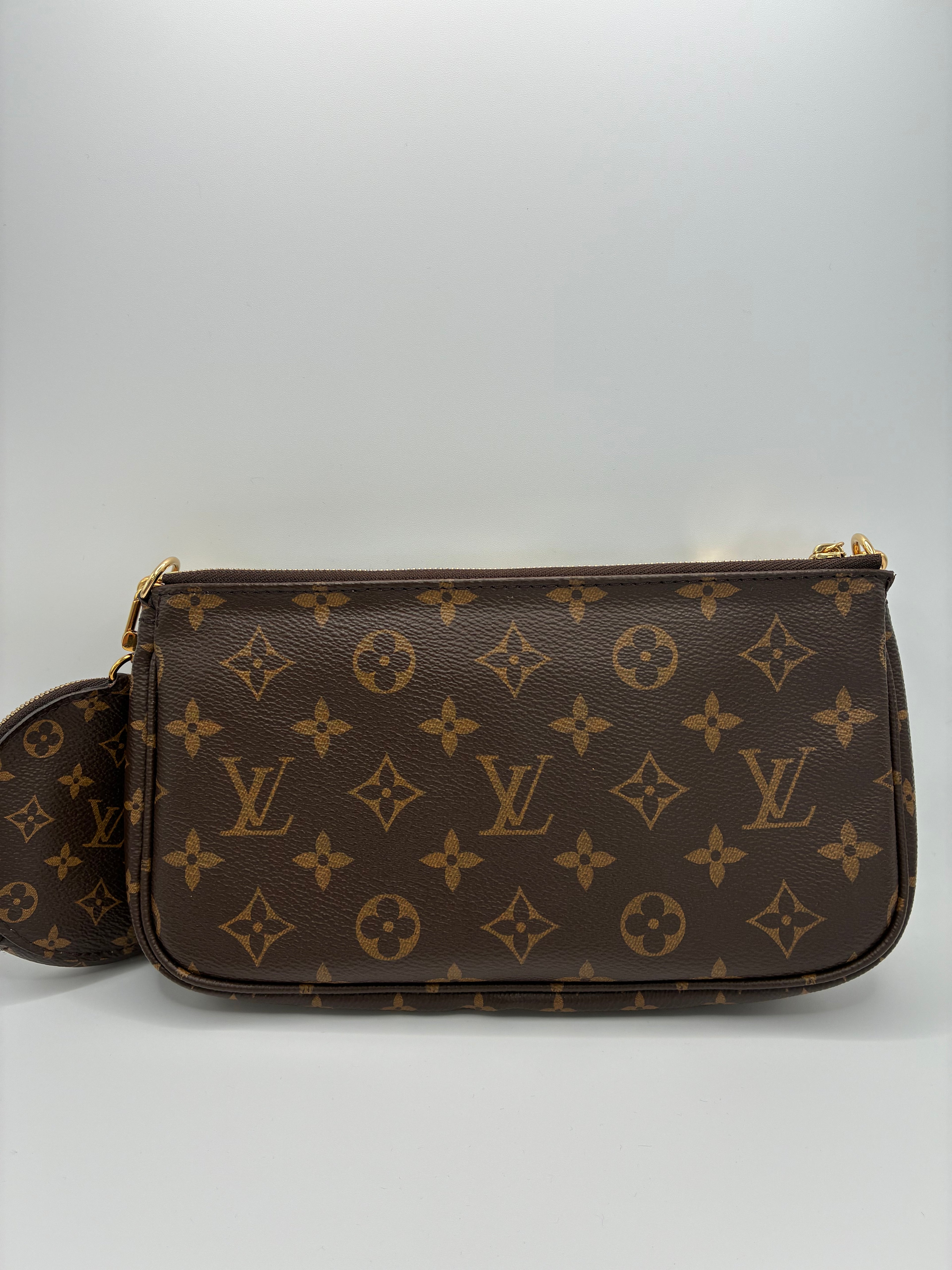 Louis Vuitton - Like new Multi Pochette Accessories - Green Strap
