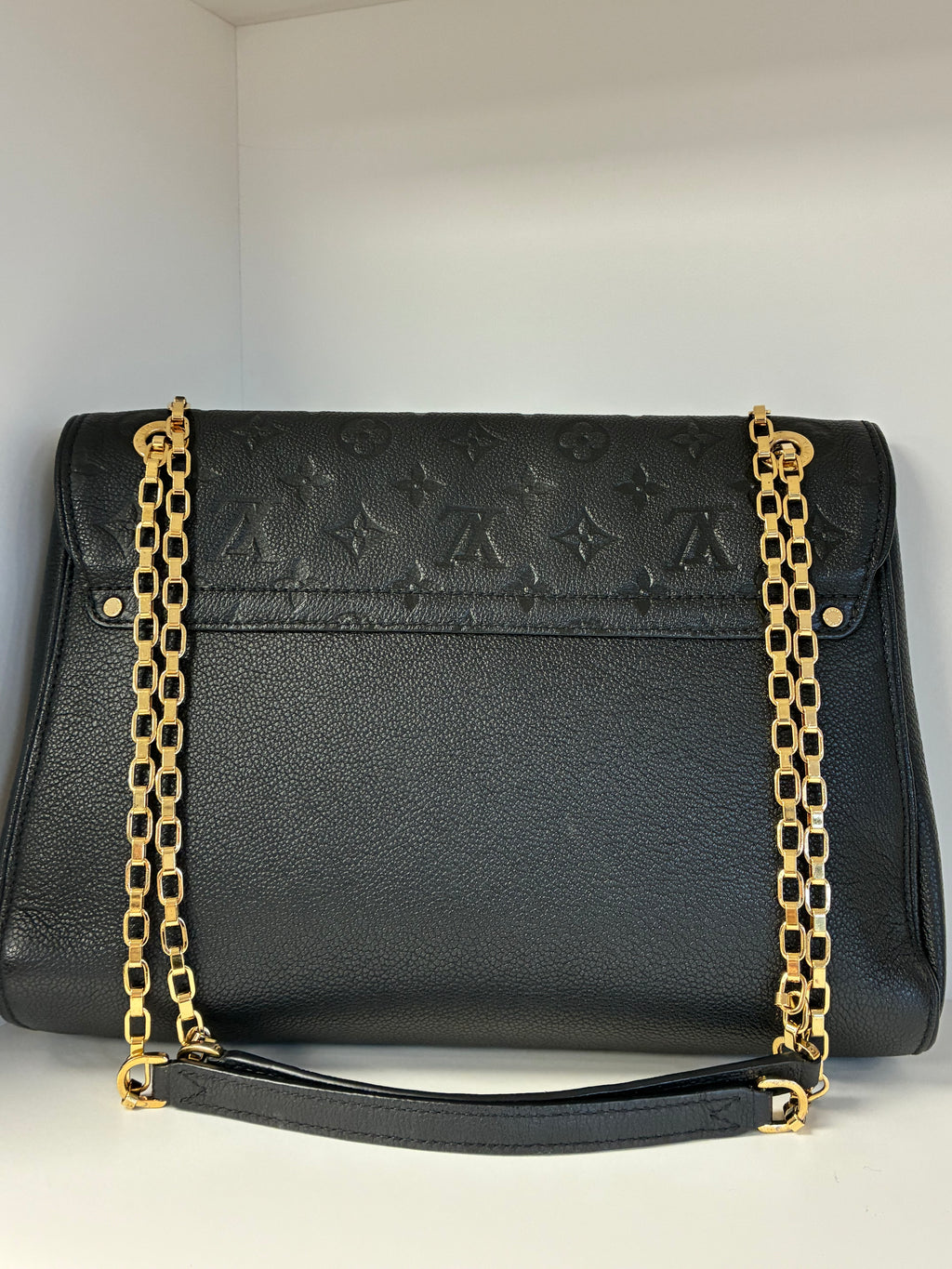 Louis Vuitton: Saint
Germain MM