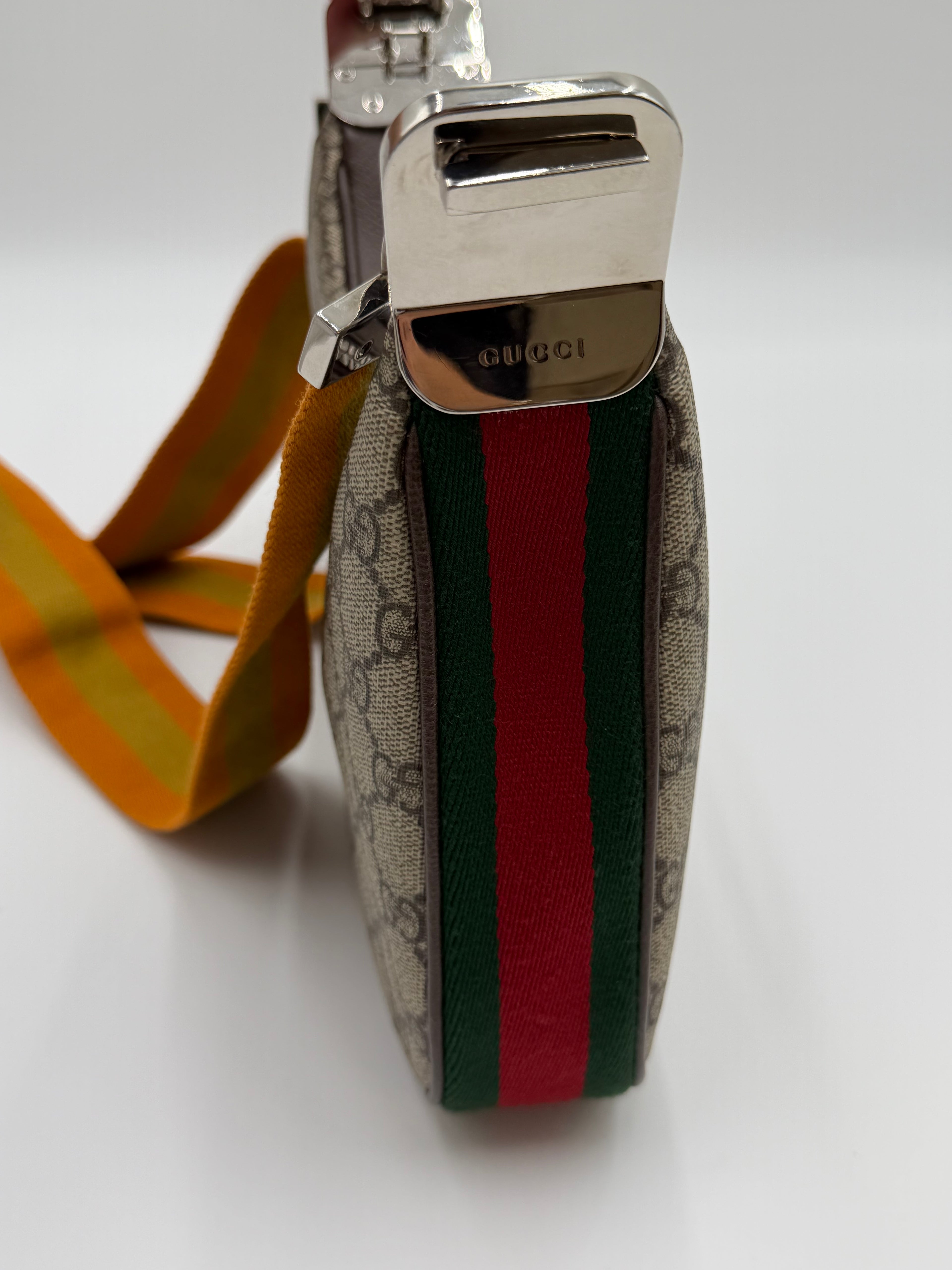 Gucci GG Supreme Attache Small