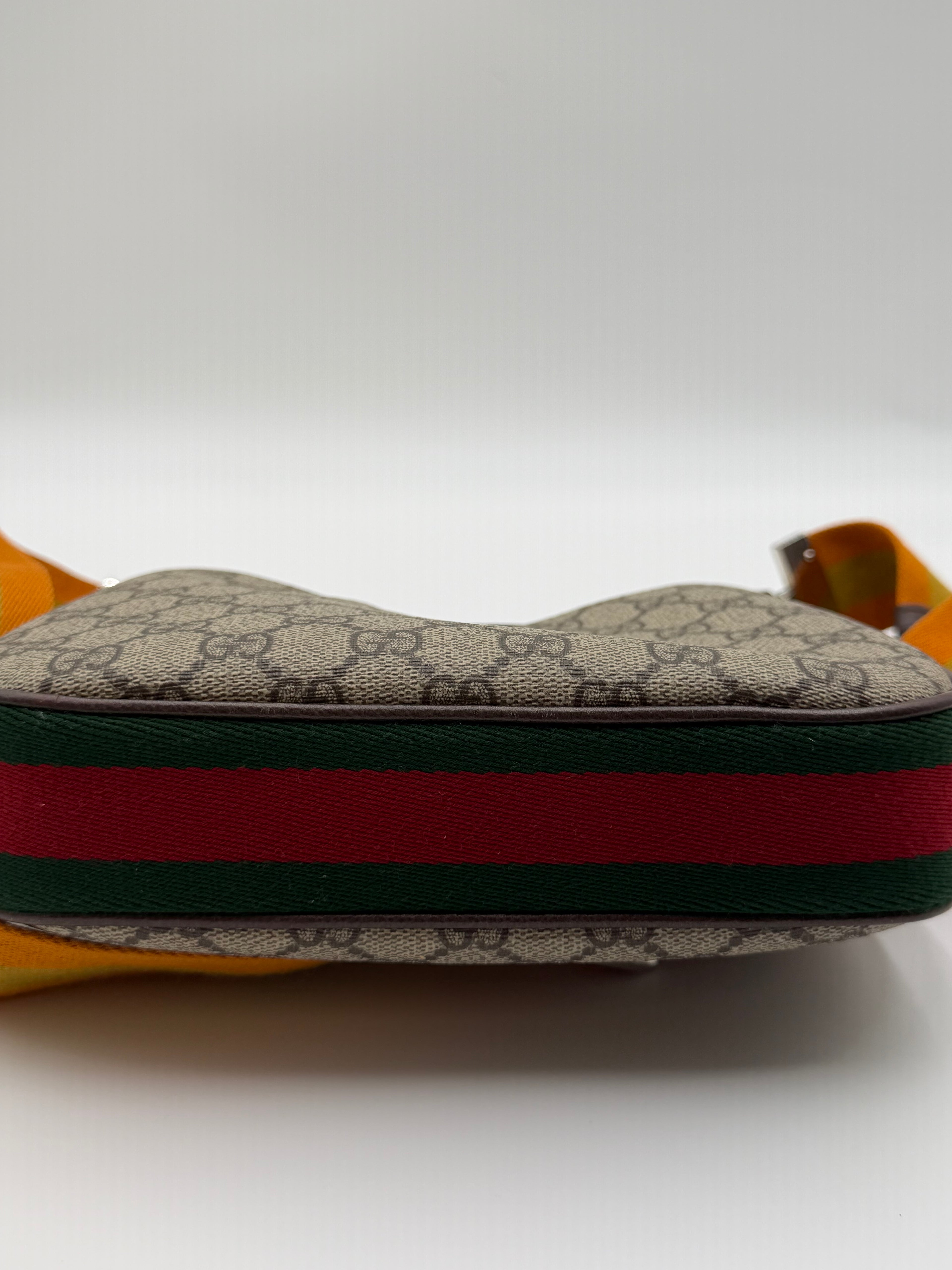 Gucci GG Supreme Attache Small