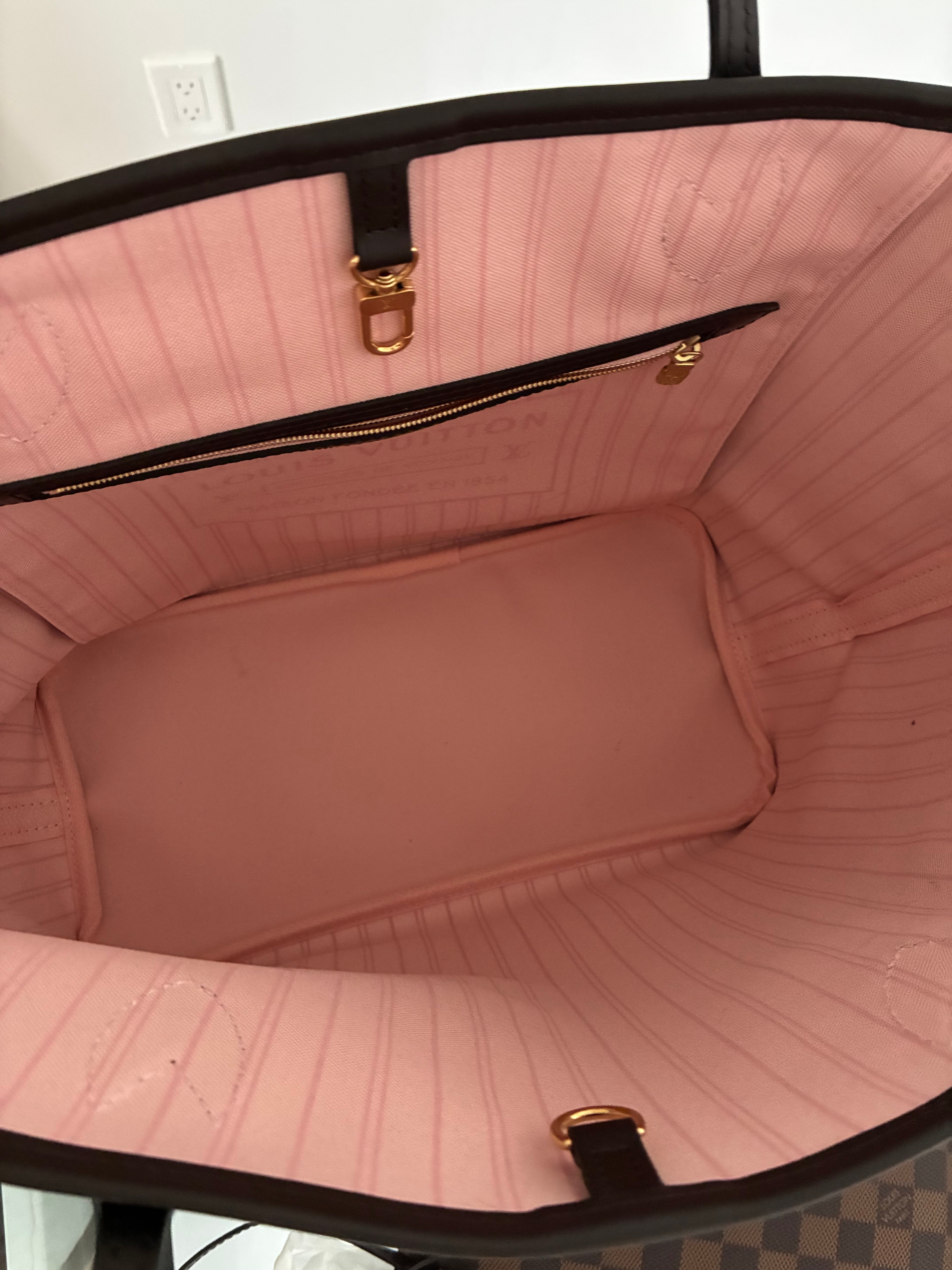 Louis Vuitton Damier Neverfull MM - Pink Interior