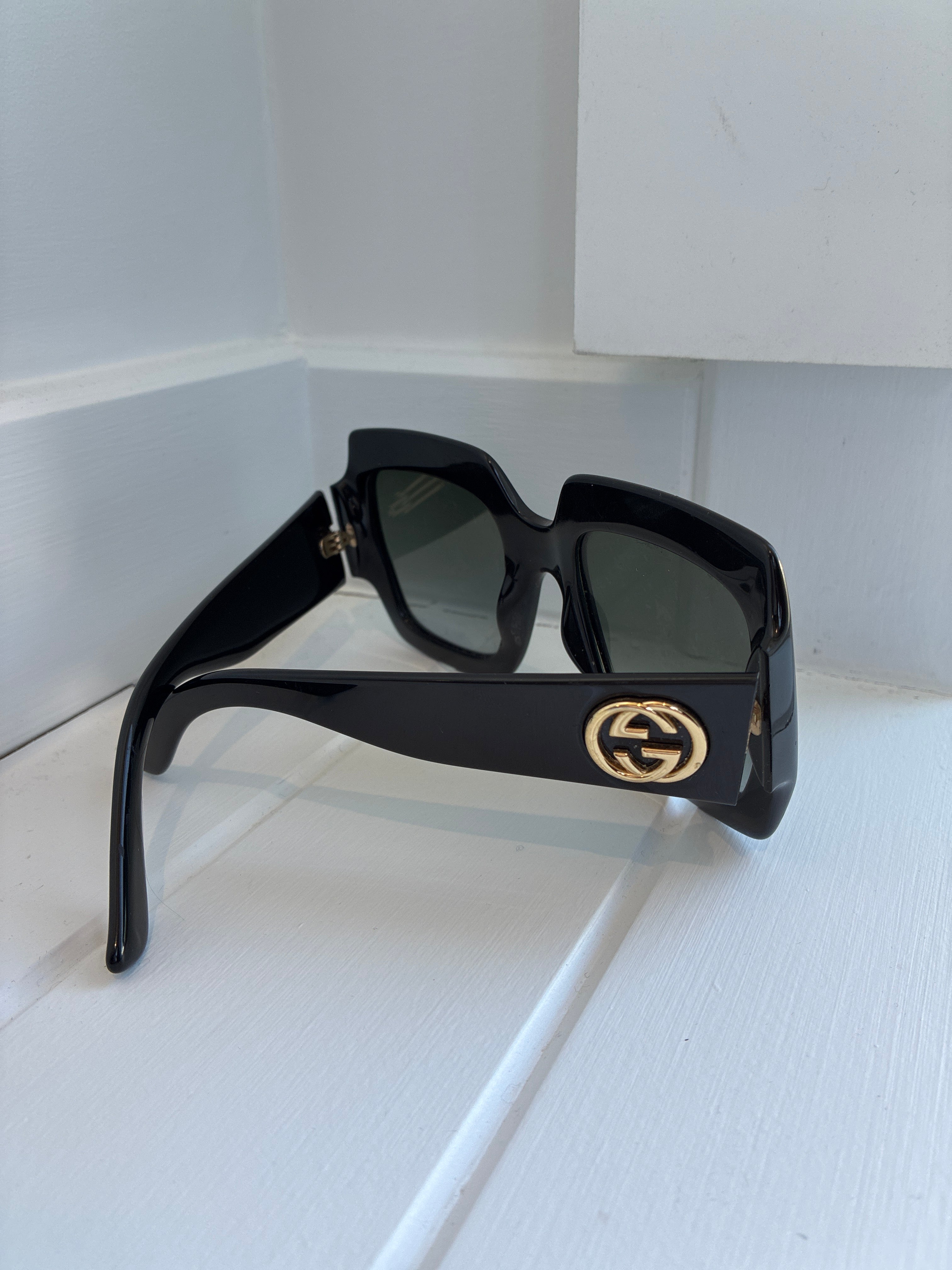 Gucci GG0053SN GG Interlocking Logo Square Sunglasses
