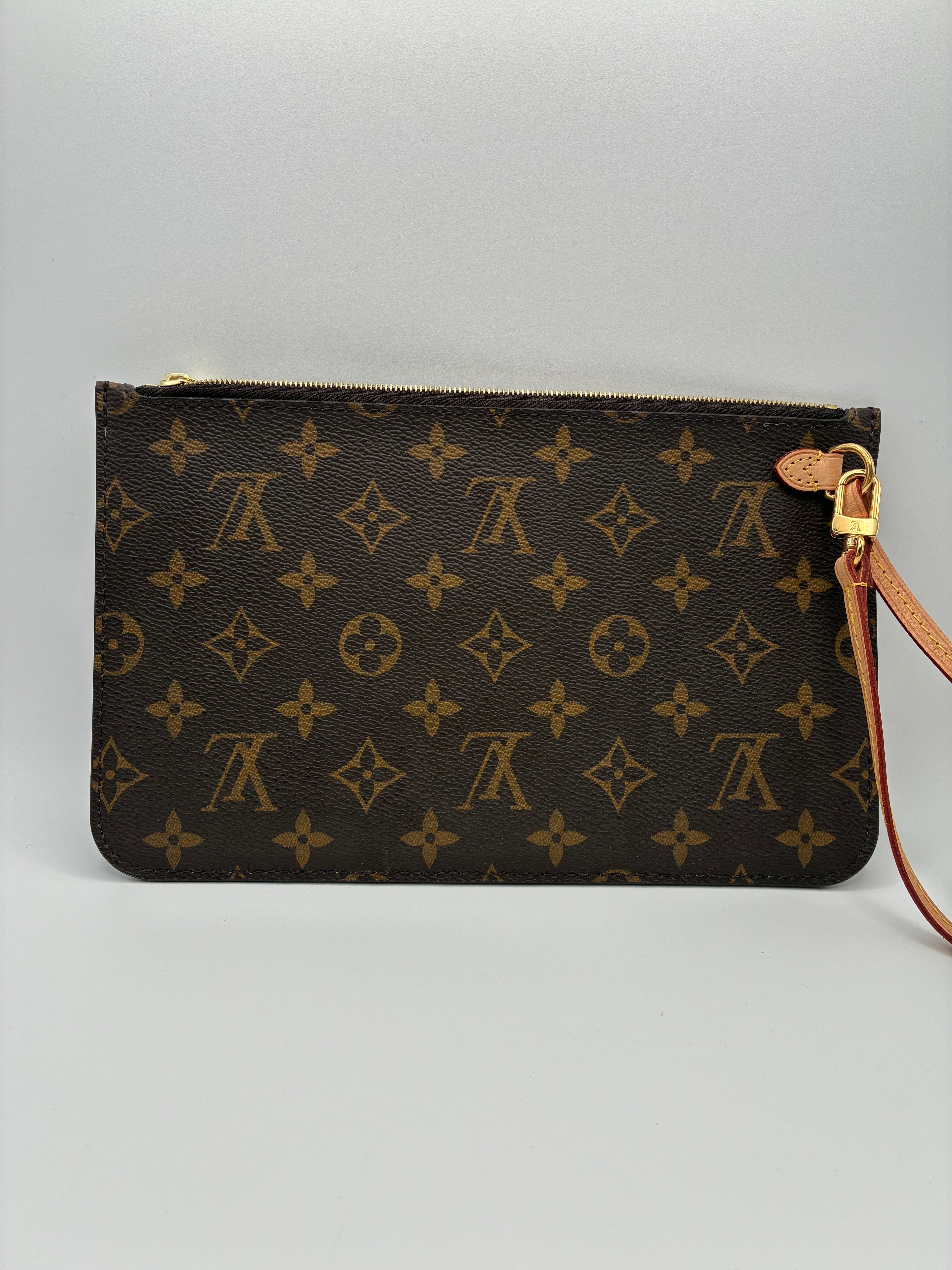 Louis Vuitton Monogram Neverfull Pochette - Tan Interior