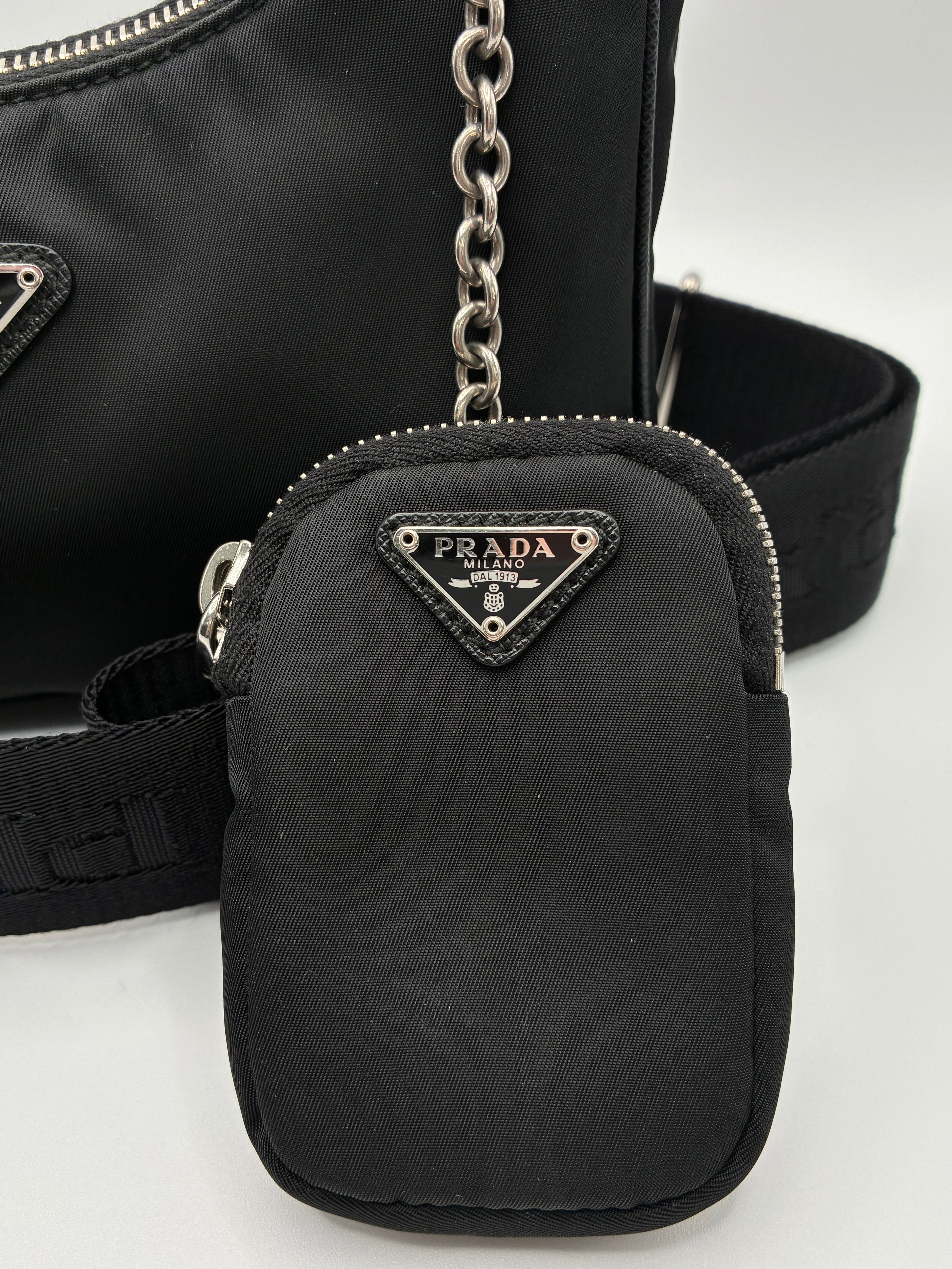Prada Re-Edition 2005 Black - Like New
