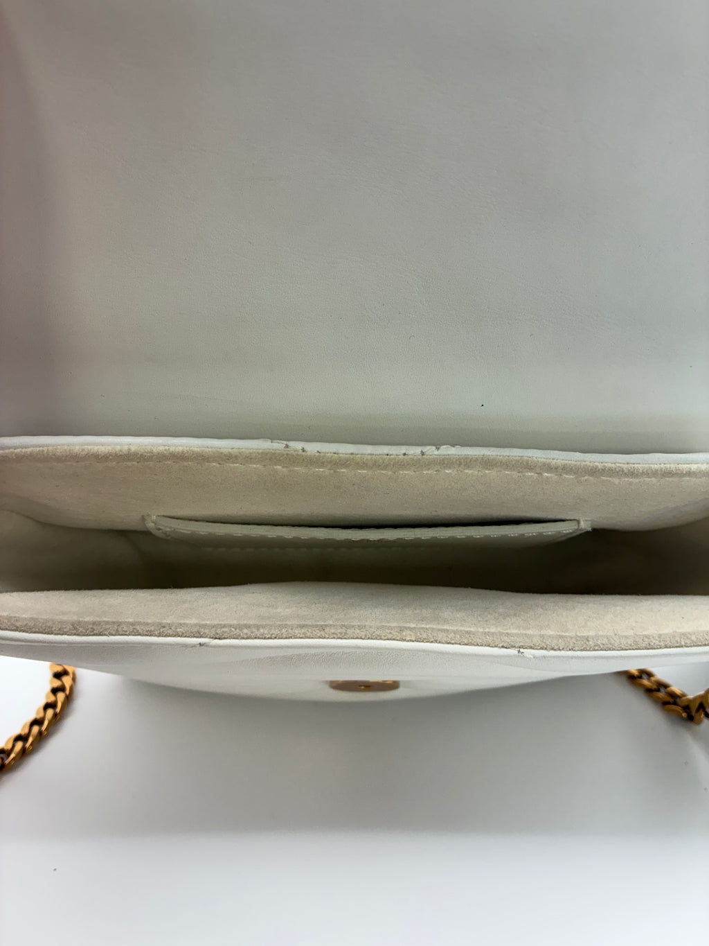 Louis Vuitton Calfskin New Wave Multi Pochette in white quilted leather