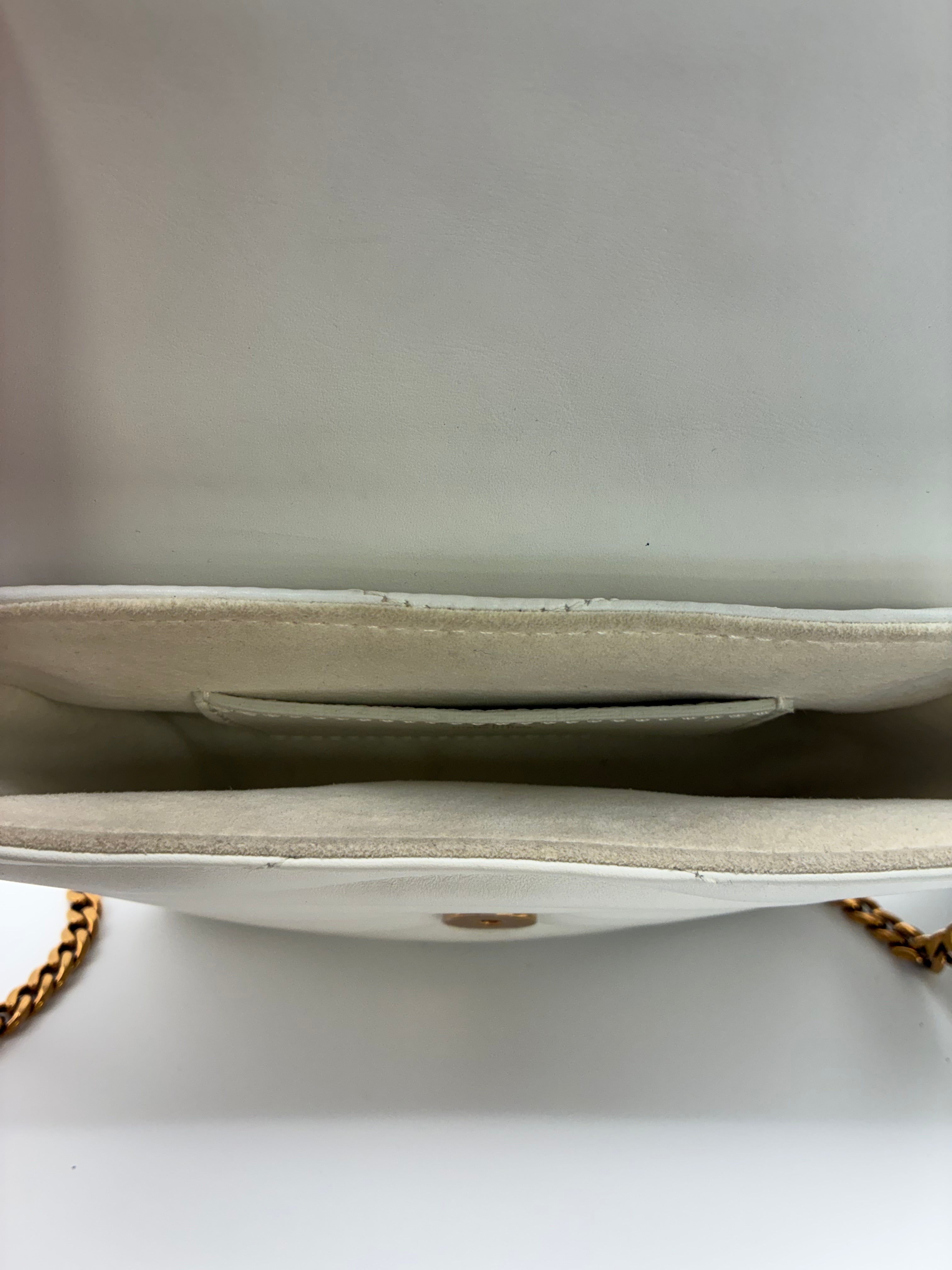 Louis Vuitton Calfskin New Wave Multi Pochette in white quilted leather