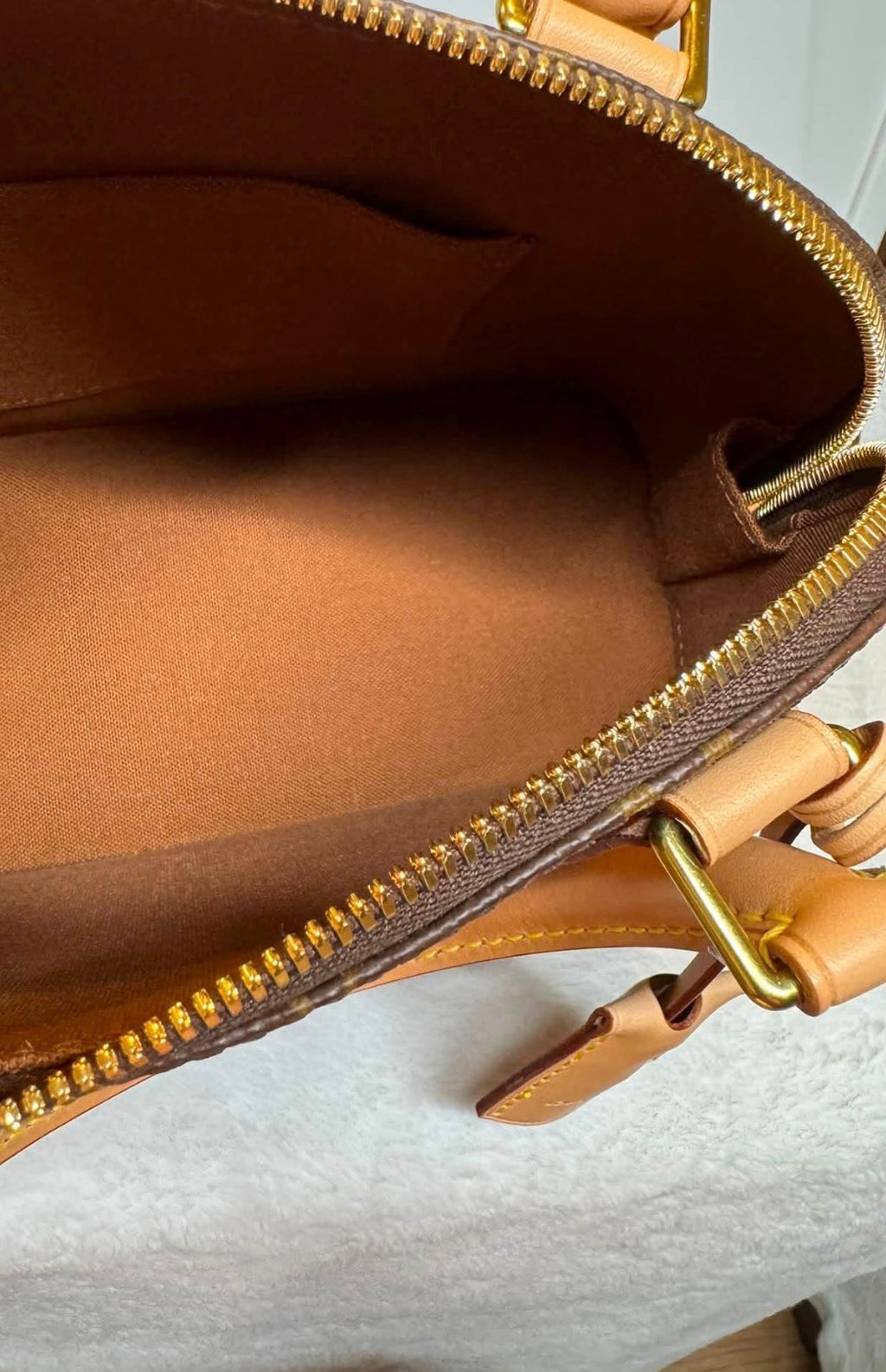 Louis Vuitton Alma BB - Like New