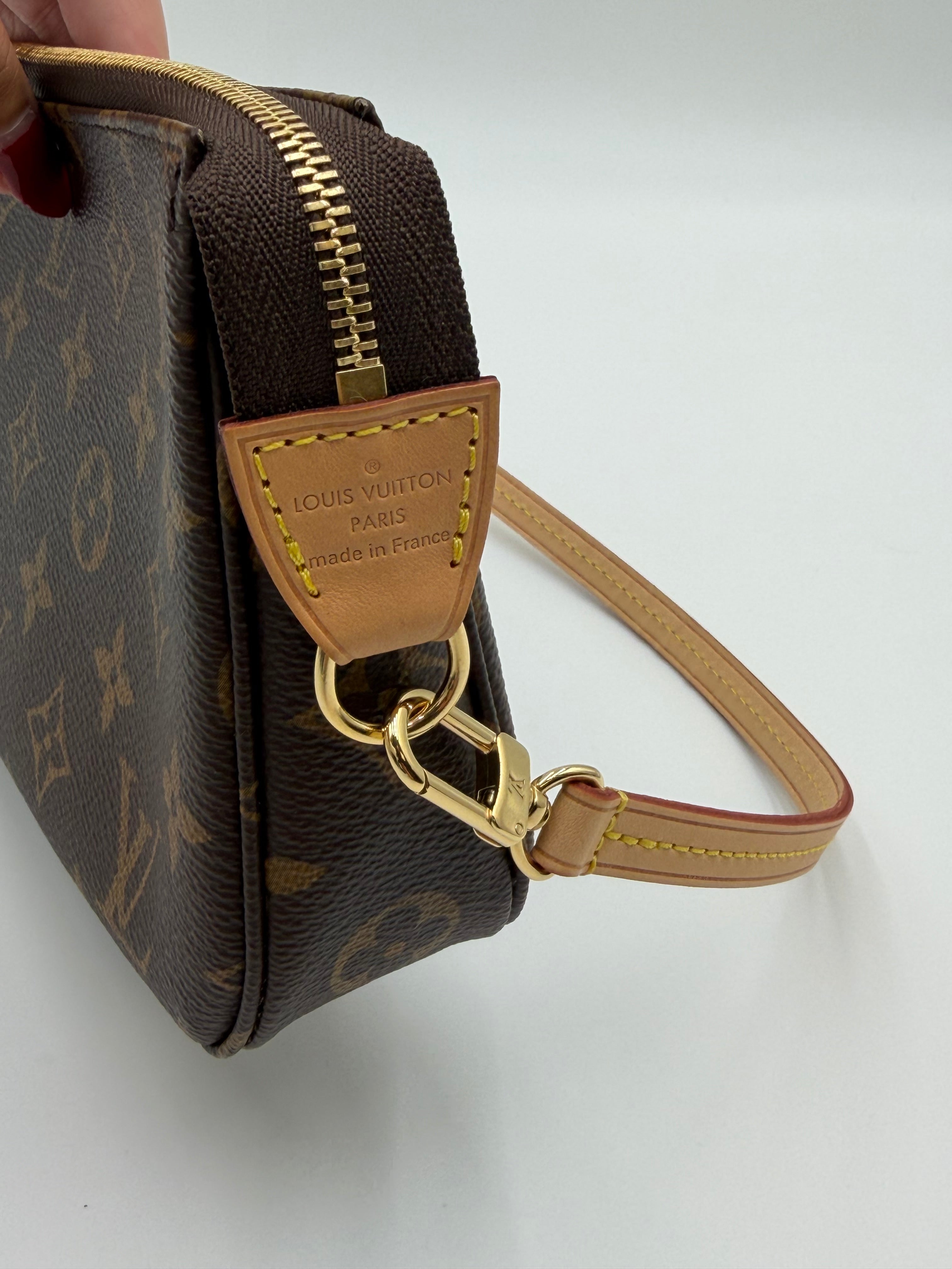Louis Vuitton Pochette Accessories Monogram Canvas