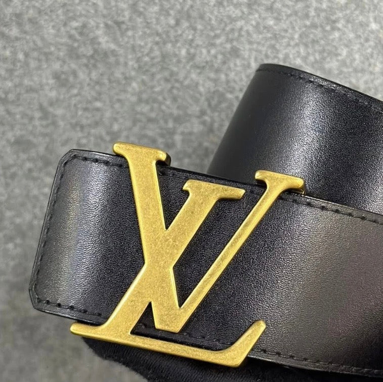 LOUIS VUITTON:
INITIAL BELT
40MM M9413