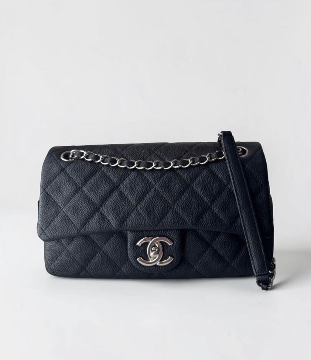 Chanel Caviar Quilted Medium Easy Flap Black (pre-order)