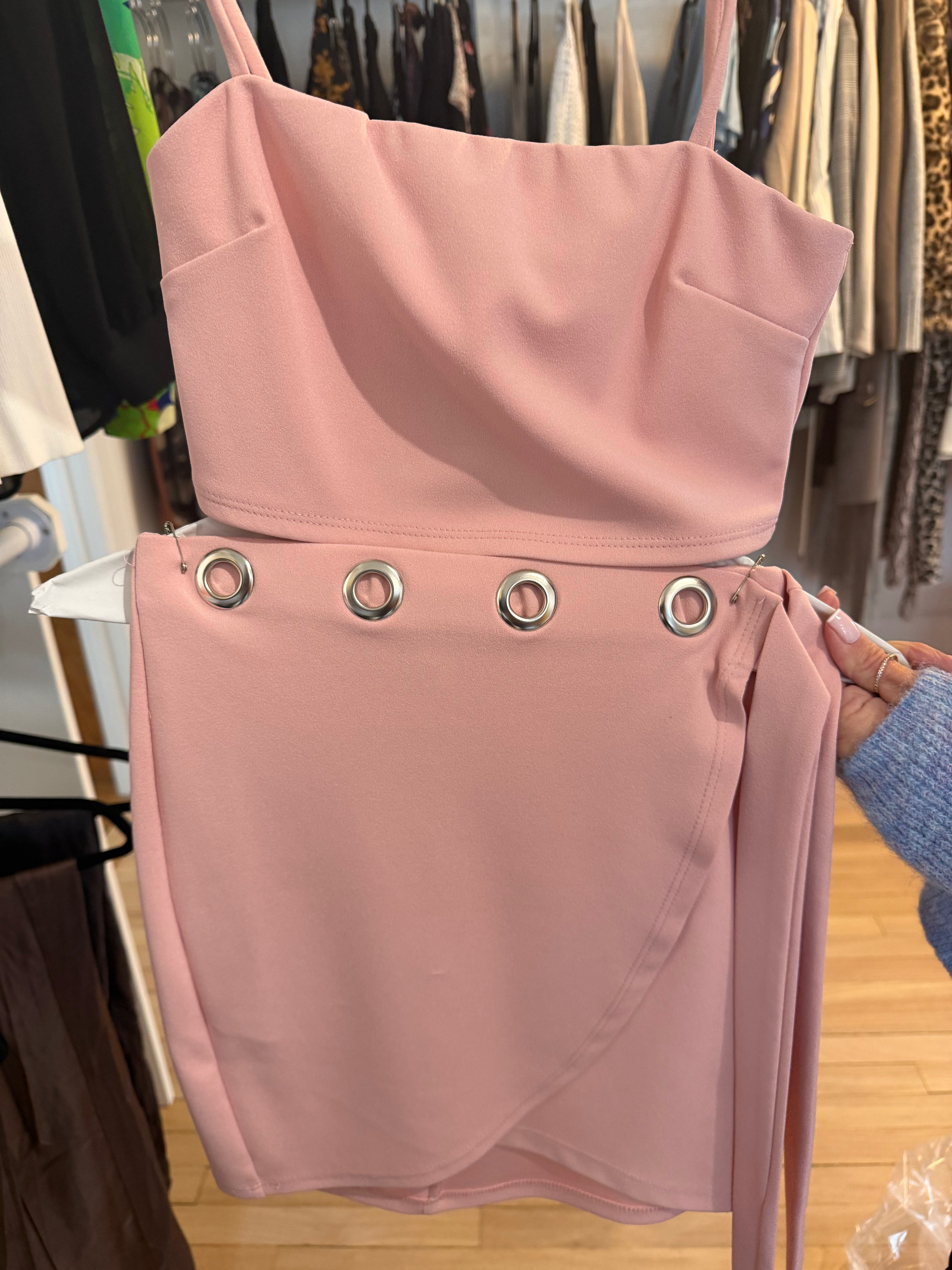 Tank and skirt