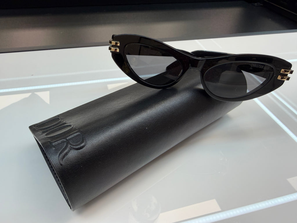 Dior with the CDIOR B1U CD40142U sunglasses