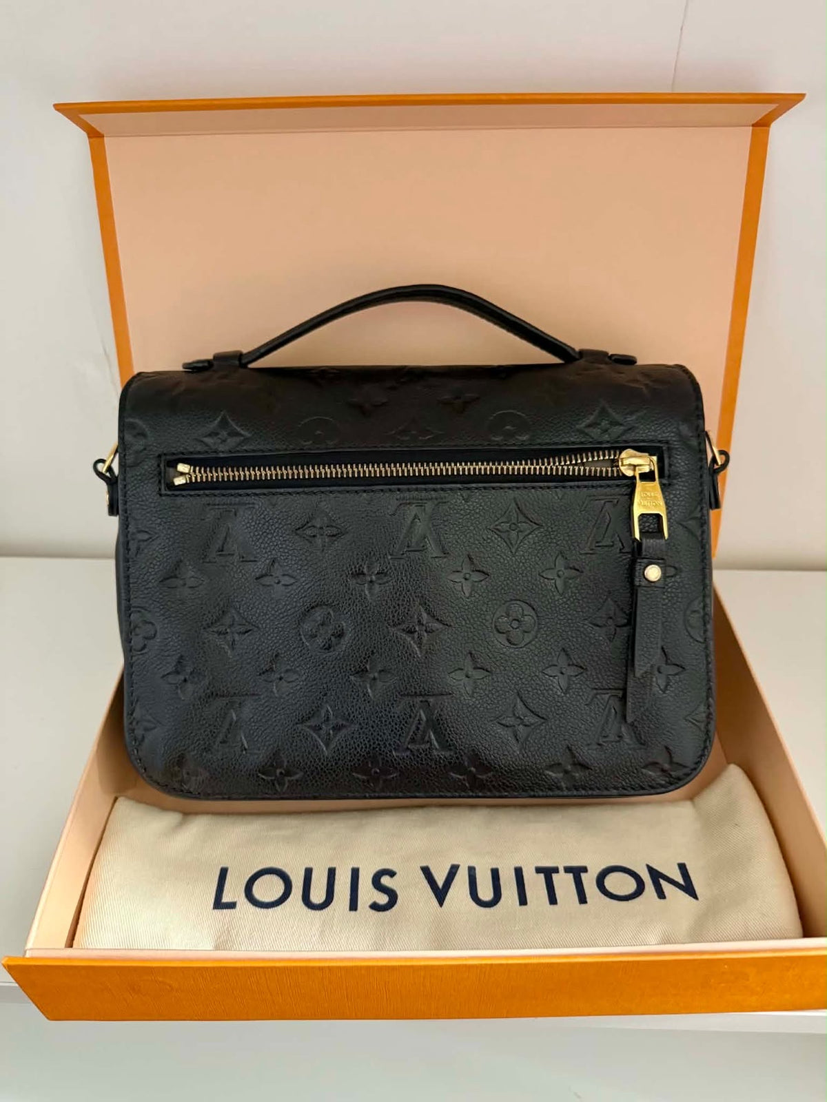 Louis Vuitton Pochette Metis Bag Black Empriente