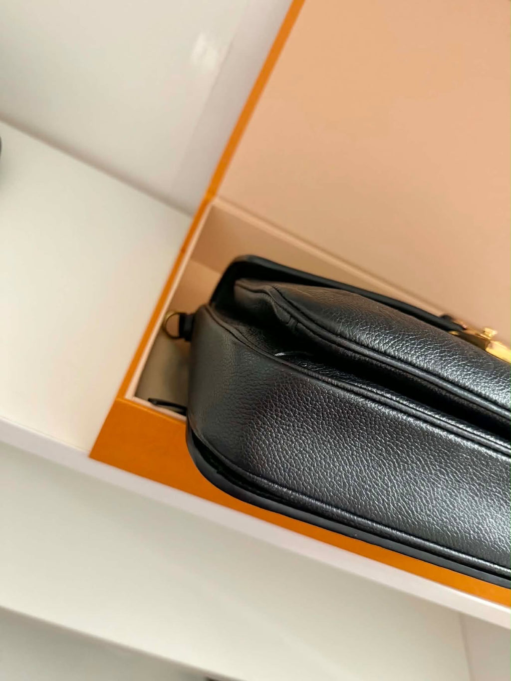 Louis Vuitton Pochette Metis Bag Black Empriente